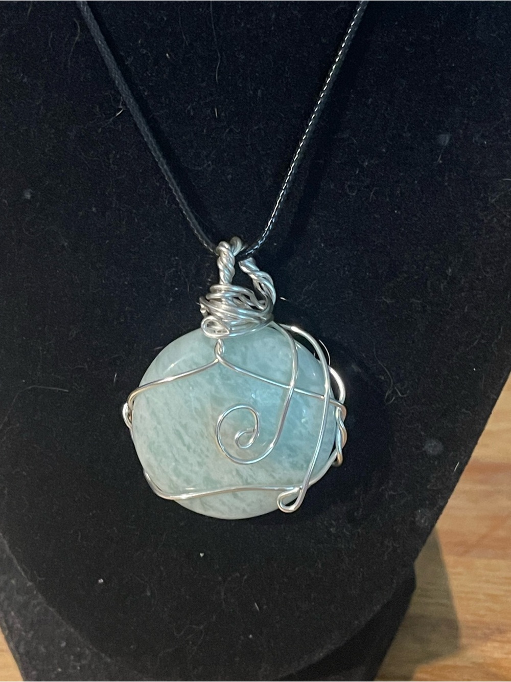 Wire wrapped amazonite crystal necklace - Picture 2 of 2